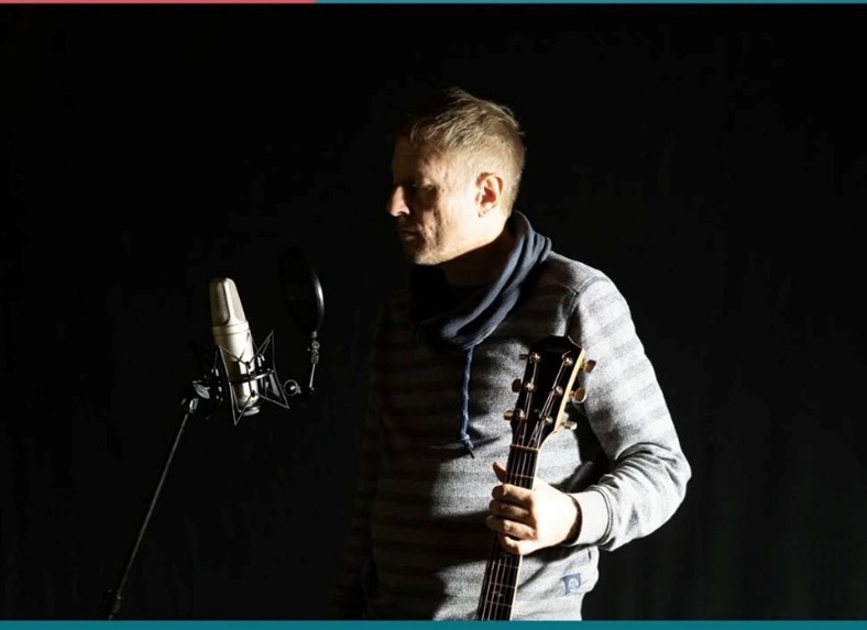 Livemusik mit Ernie Freundlinger